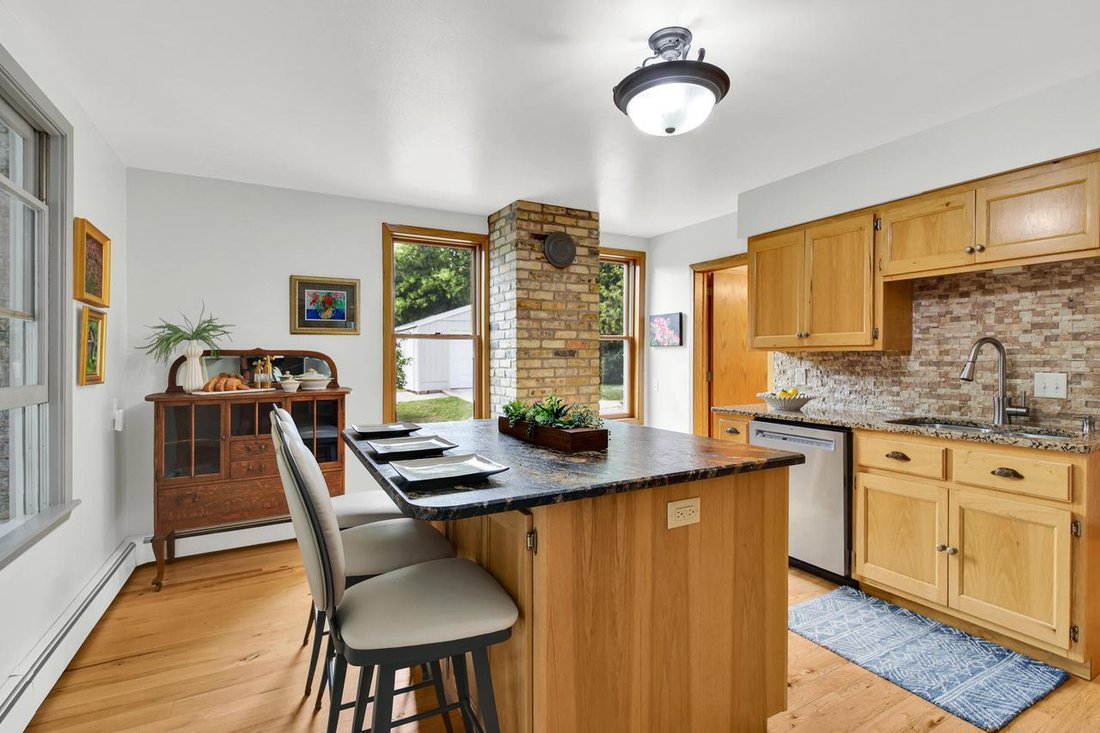 House in West Bend, Wisconsin, United States 3 - 18508388