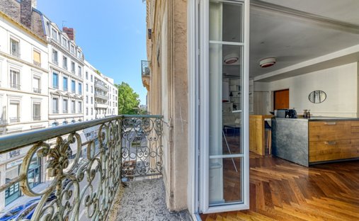 Apartment in Perralière, Lyon, Auvergne-Rhône-Alpes 1