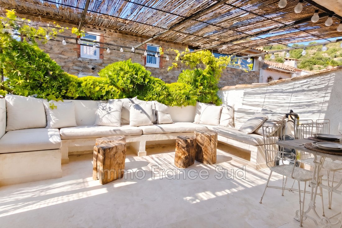 Villa in La Garde-Freinet, Provence-Alpes-Côte d'Azur, France 1 - 18336298