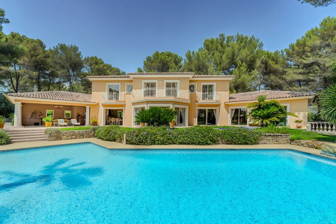 House in Mougins, Provence-Alpes-Côte d'Azur, France 4 - 18509835