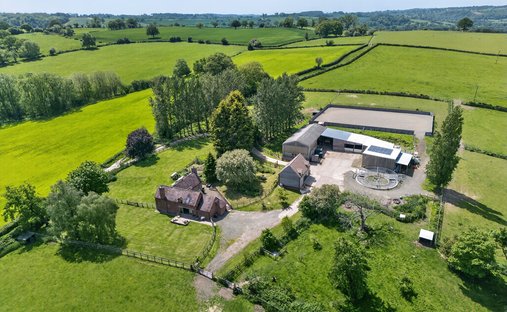 Country House in Tenbury Wells, England 1