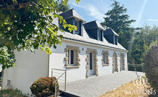 House in Kergroes, Moelan-sur-Mer, France 1