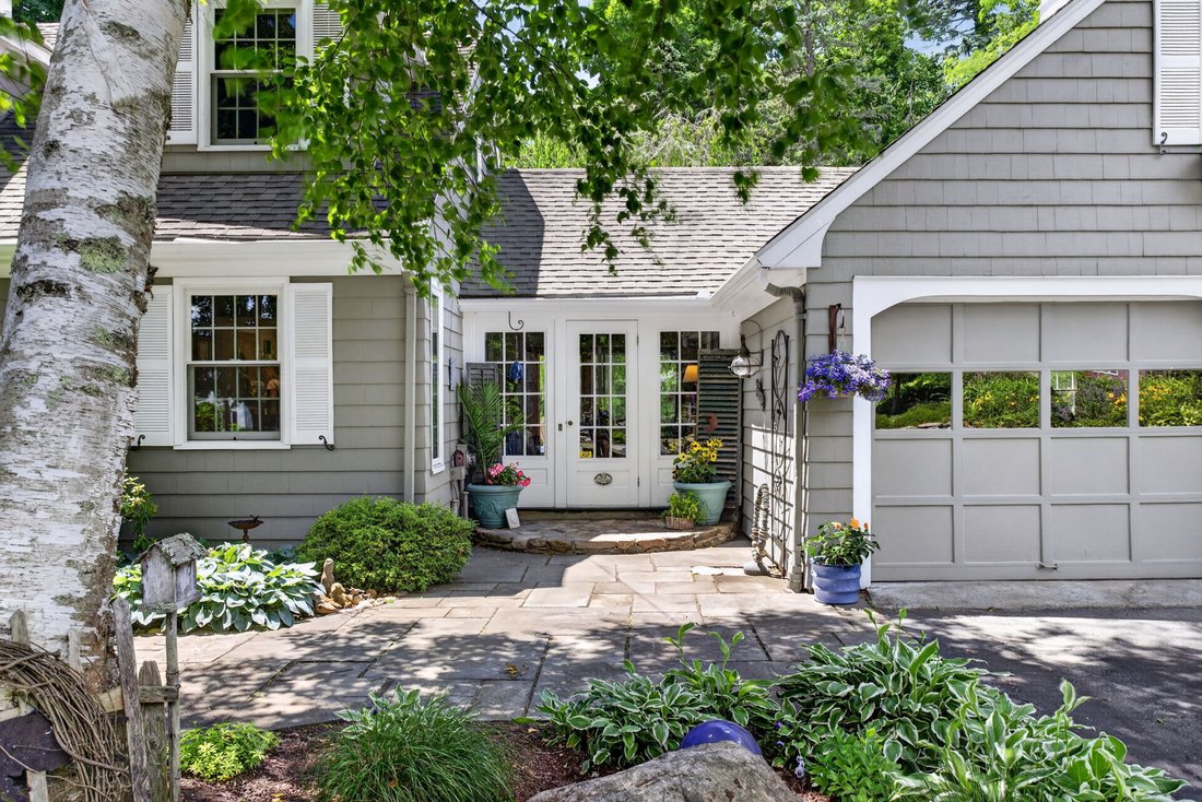 House in Groton, Connecticut, United States 4 - 18509474