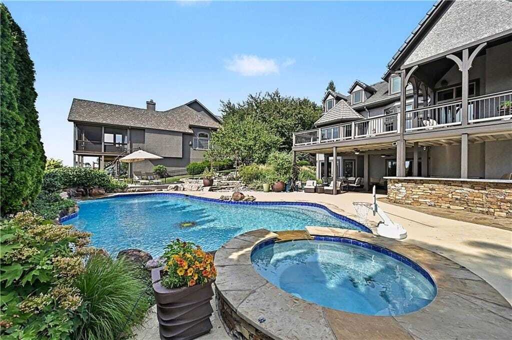House in Overland Park, Kansas, United States 2 - 18522565