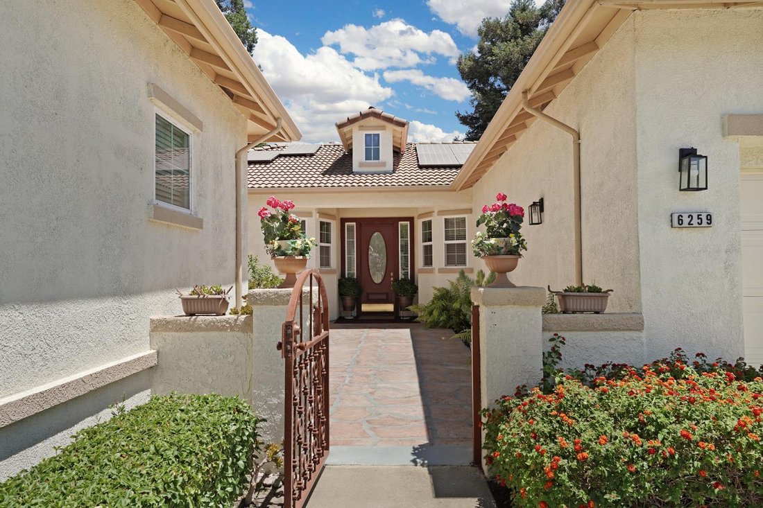 House in Stockton, California, United States 3 - 18517973