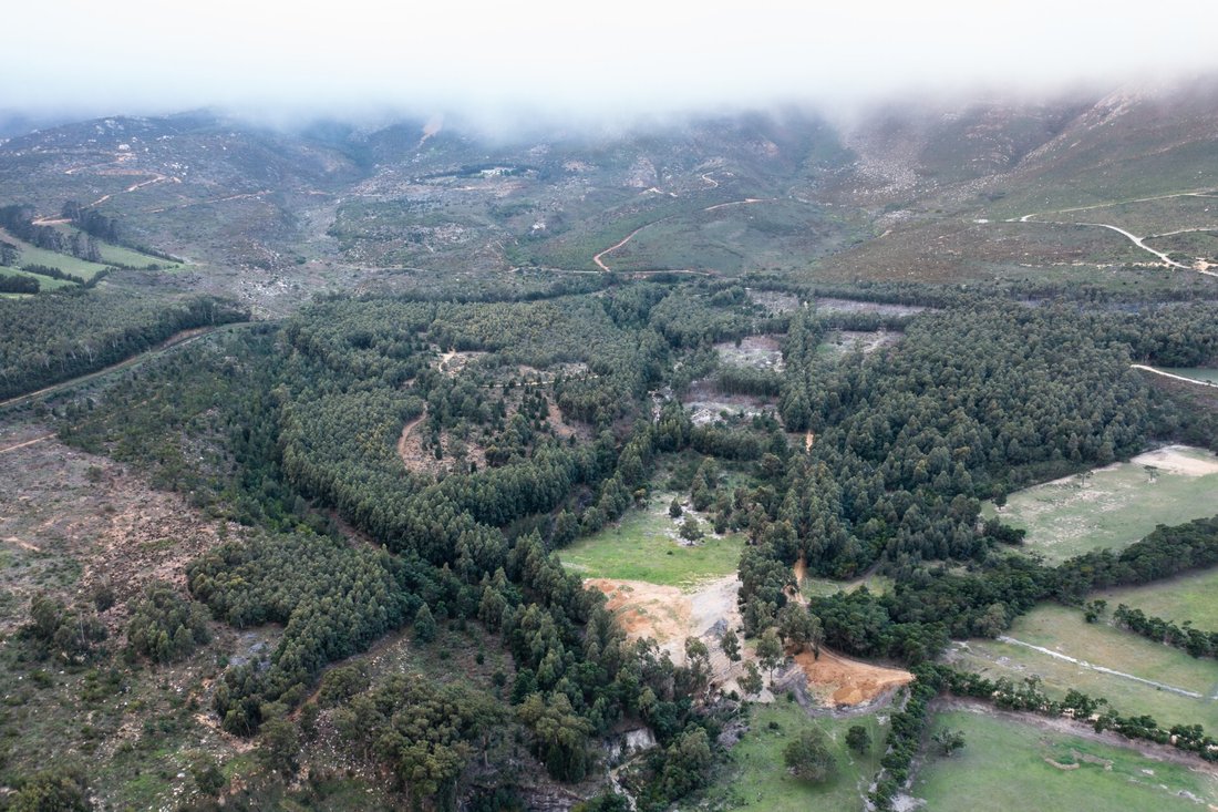 Land in Sir Lowry's Pass, Cape Town, South Africa 5 - 18519069