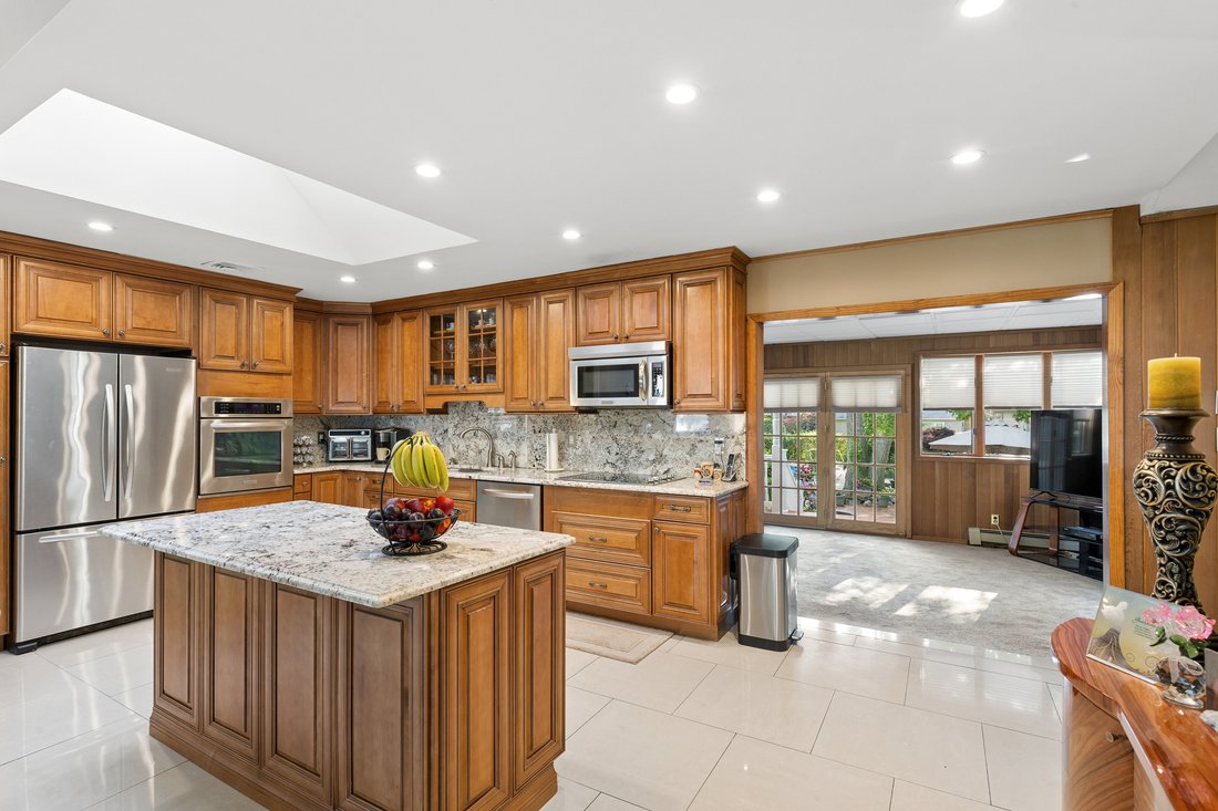 House in Calverton, New York, United States 3 - 18495034