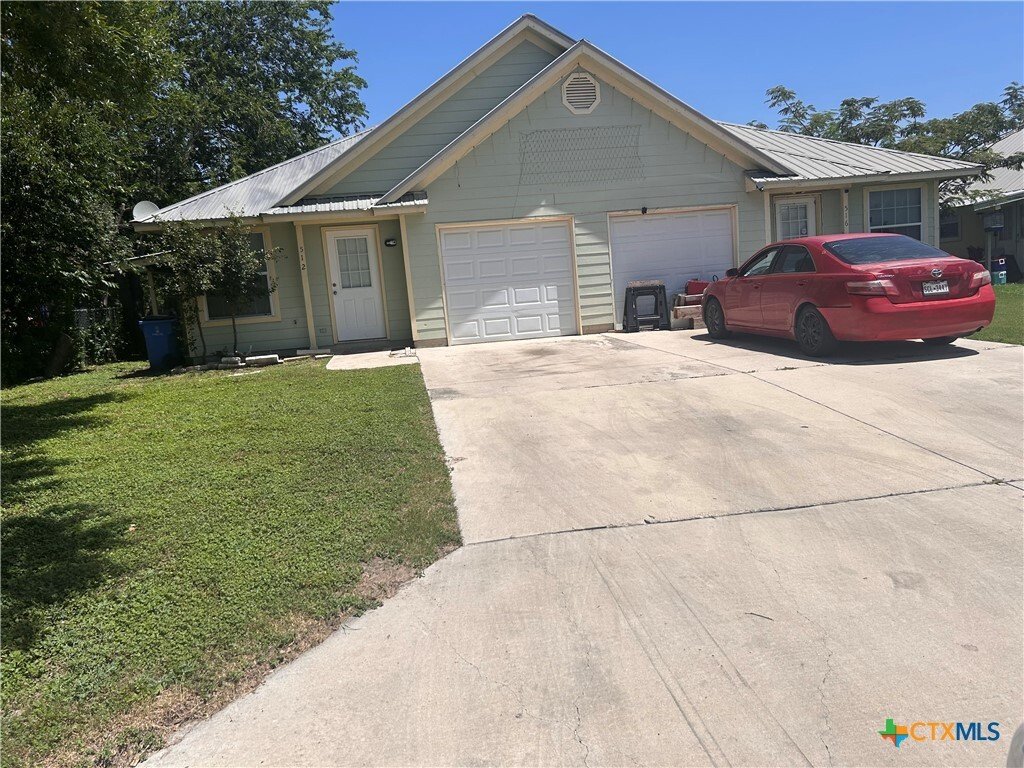 House in Seguin, Texas, United States 3 - 18511177