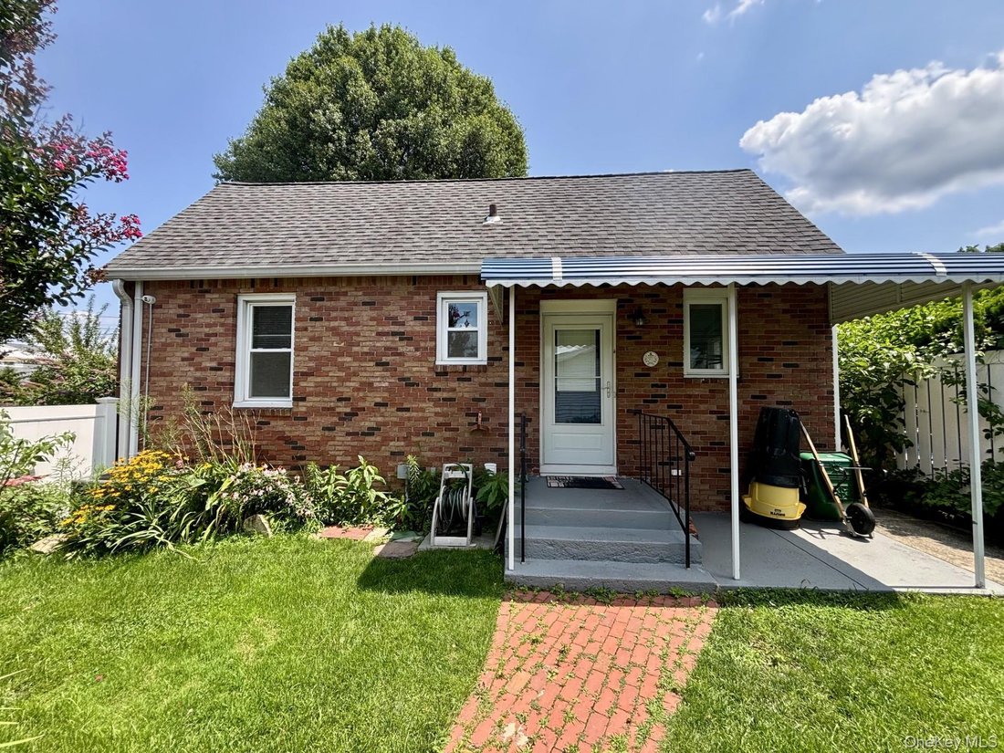 Glen Cove, New York, United States 1 - 18513431