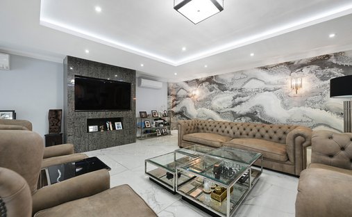 Haus in Bushey, Hertsmere, England 1