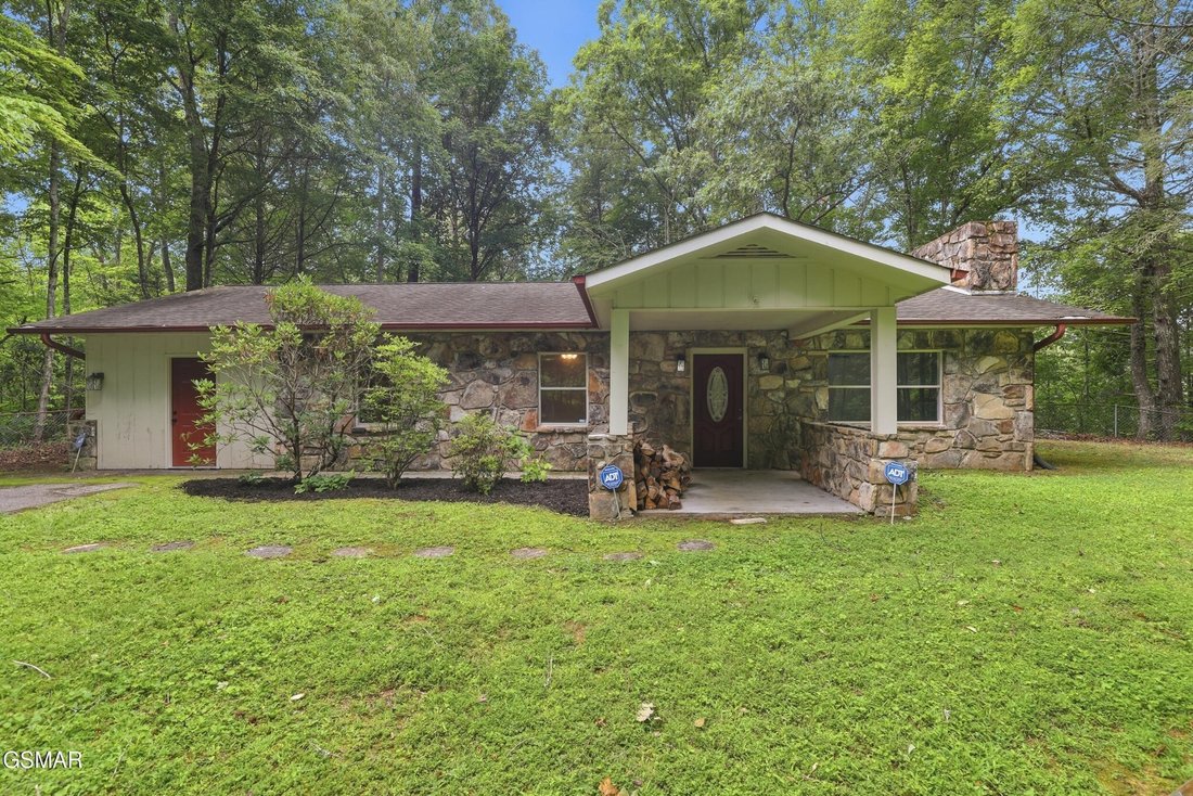 House in Gatlinburg, Tennessee, United States 3 - 18508638