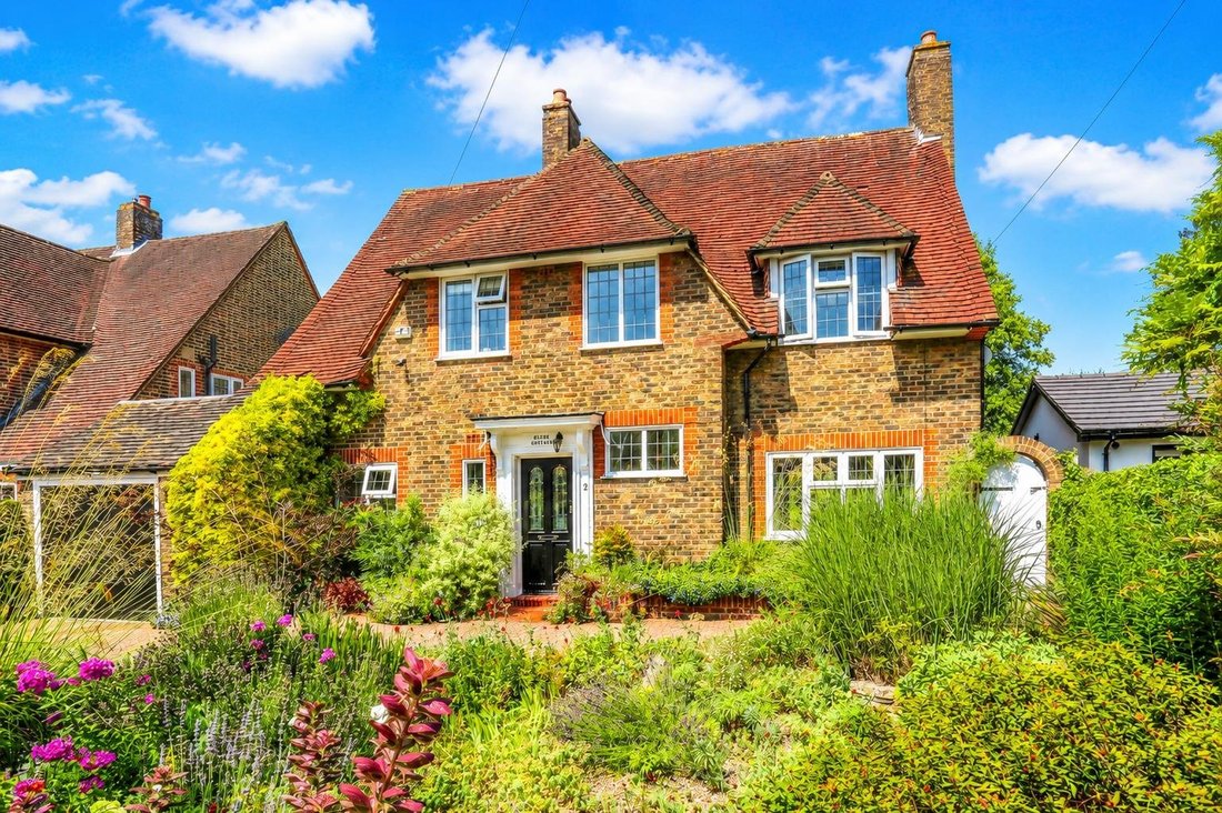 House in London Borough of Sutton, England 1 - 18510953