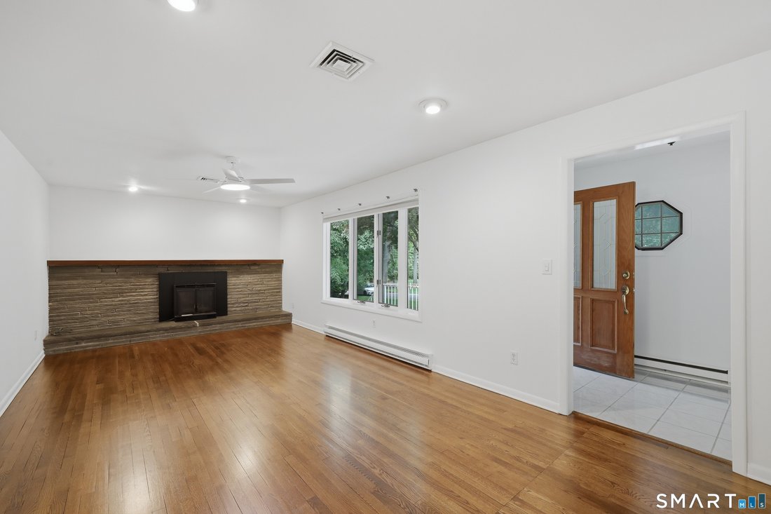 House in Stamford, Connecticut, United States 2 - 18514902