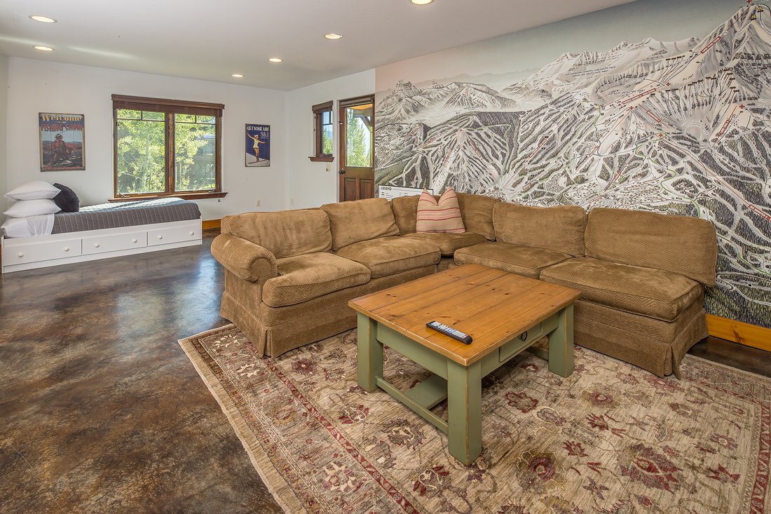 House in Gallatin Gateway, Montana, United States 3 - 18473849