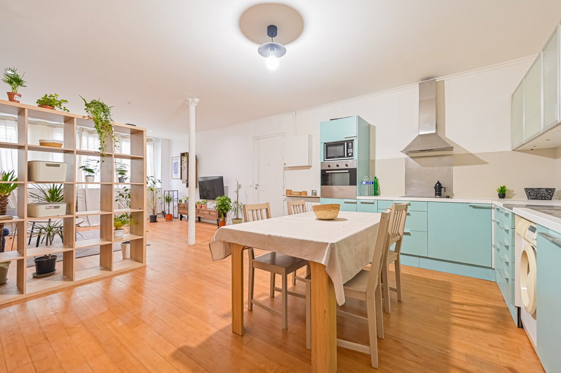 Apartment in Léon-Blum Folie-Regnault, Paris 11e Arrondissement, Paris 5 - 18515444
