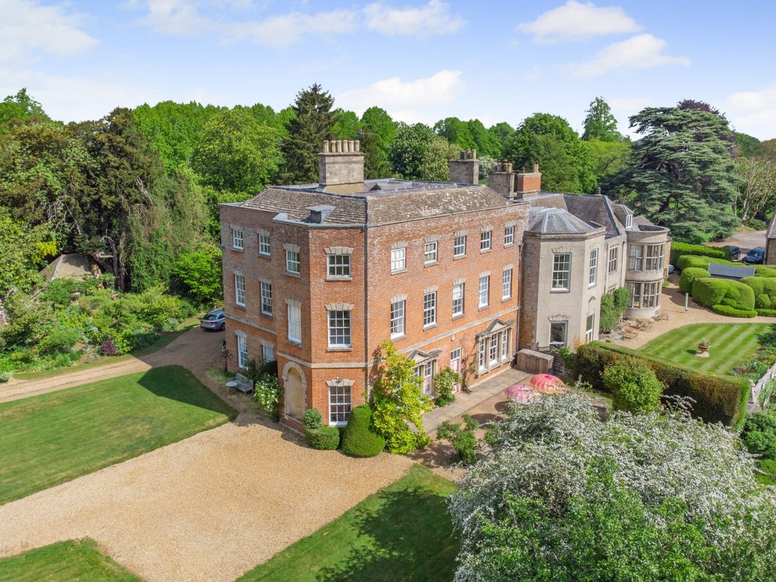 House in Kettering, England 1 - 18113101