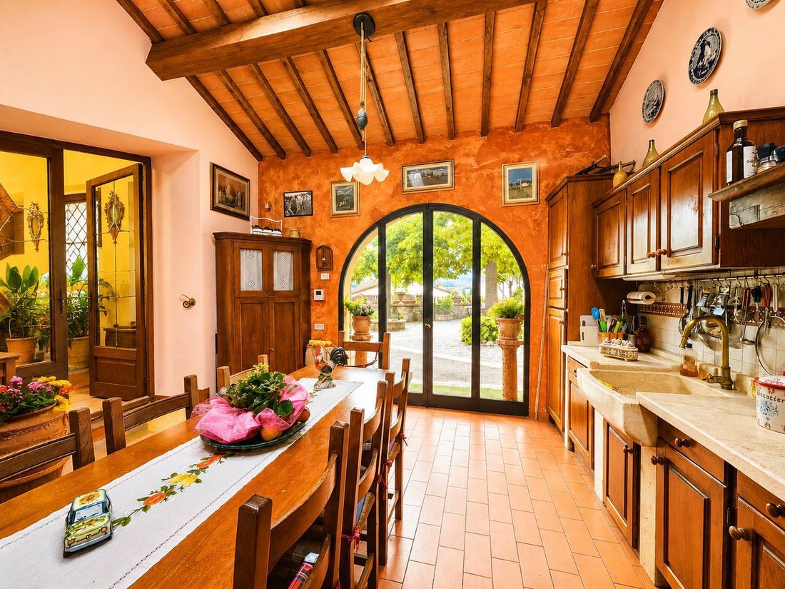 Villa in Center, Greve in Chianti, Tuscany 4 - 18512953