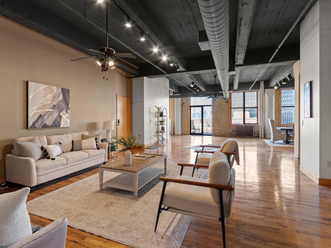 Condo in Milwaukee, Wisconsin, United States 3 - 18511440