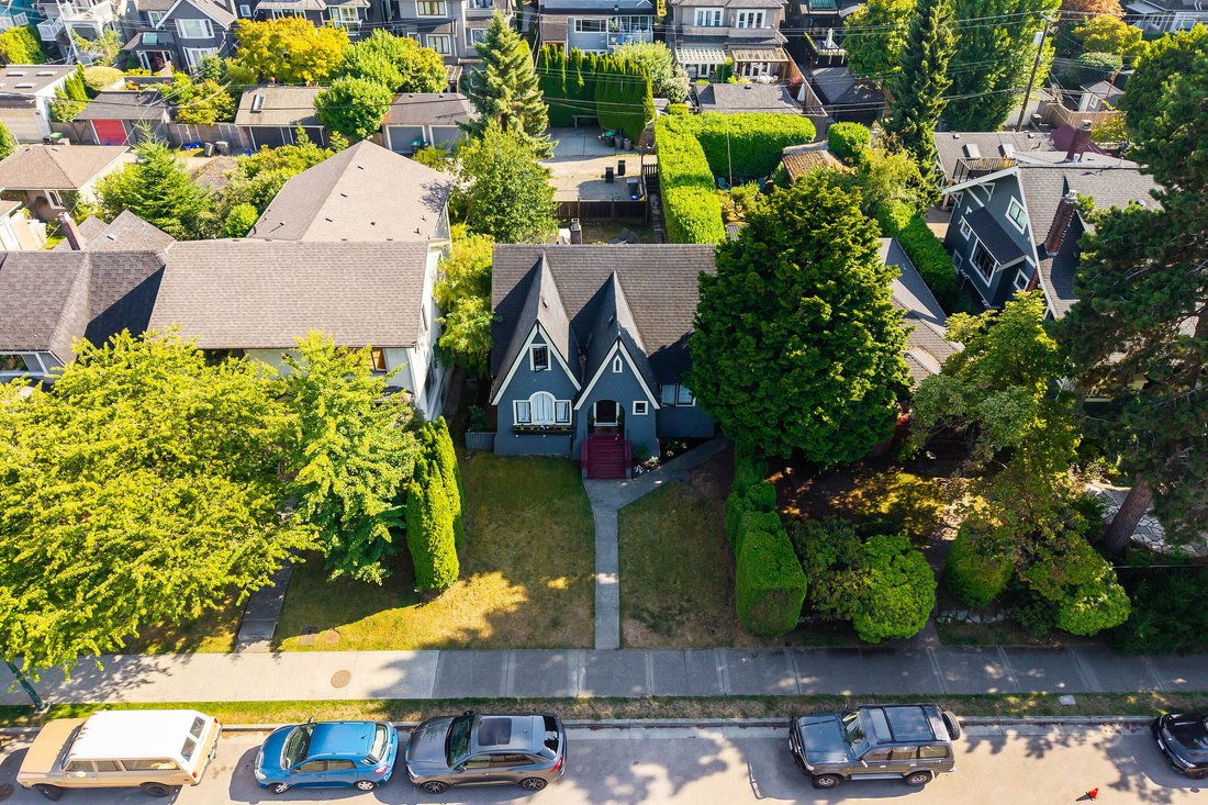 House in Vancouver, British Columbia, Canada 3 - 18514637