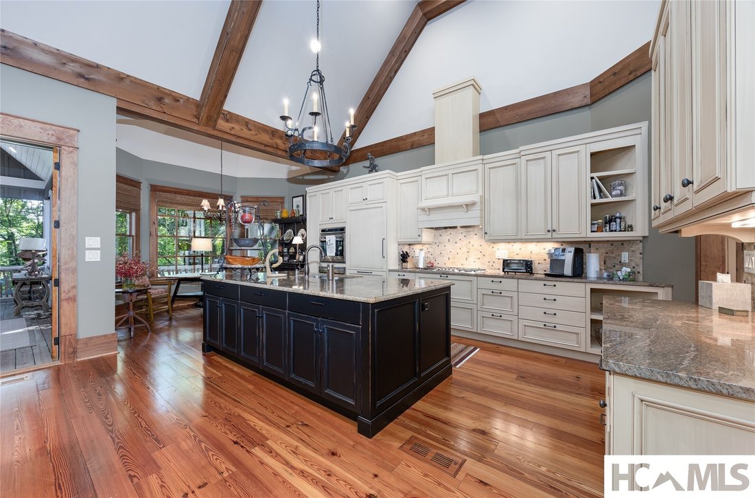 House in Highlands, North Carolina, United States 4 - 18511237