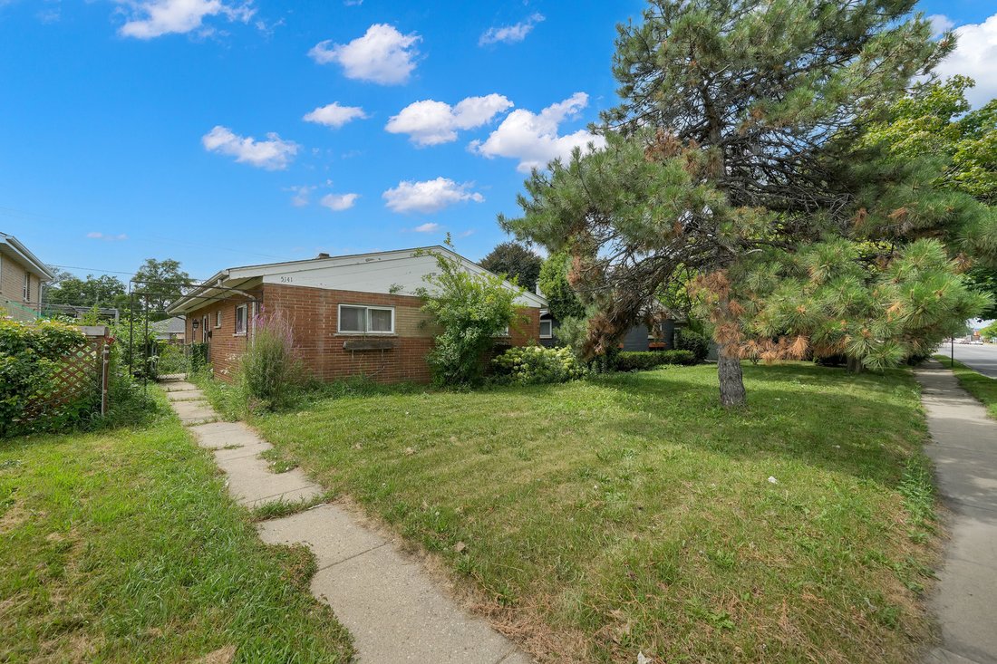 House in Skokie, Illinois, United States 2 - 18521199