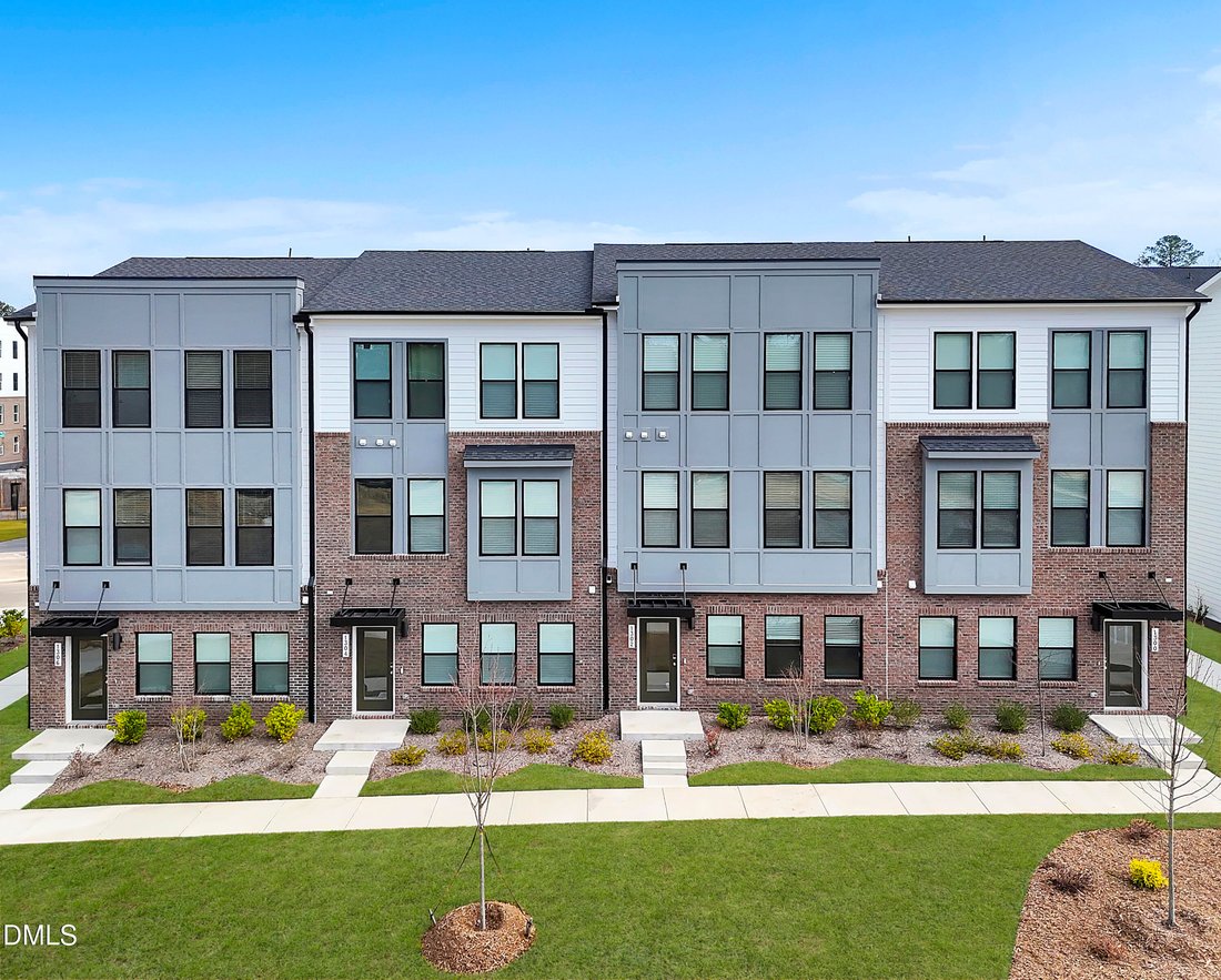 Townhouse in Cary, North Carolina, United States 2 - 18450338