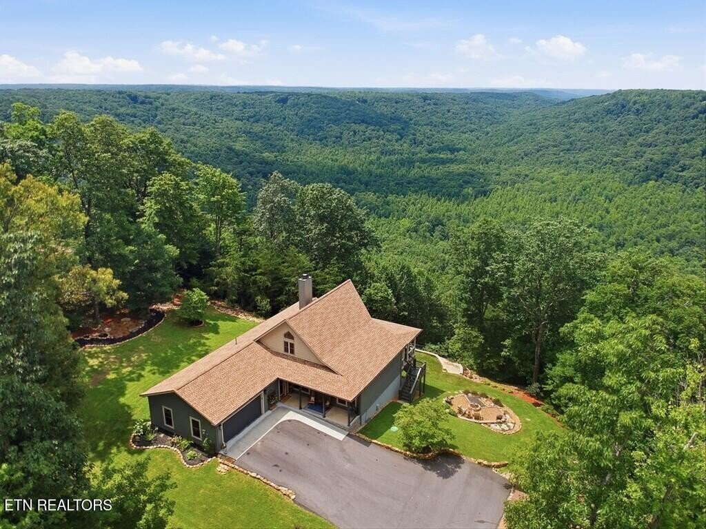 House in Monterey, Tennessee, United States 2 - 18512444