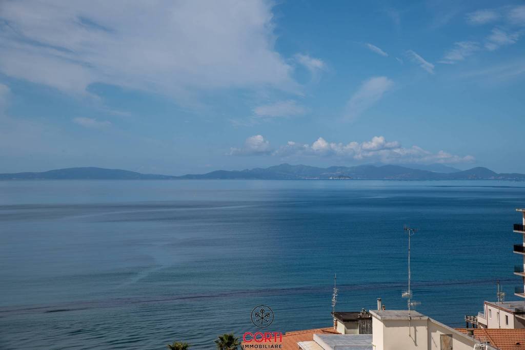 Penthouse in Center, Follonica, Tuscany 3 - 18508331