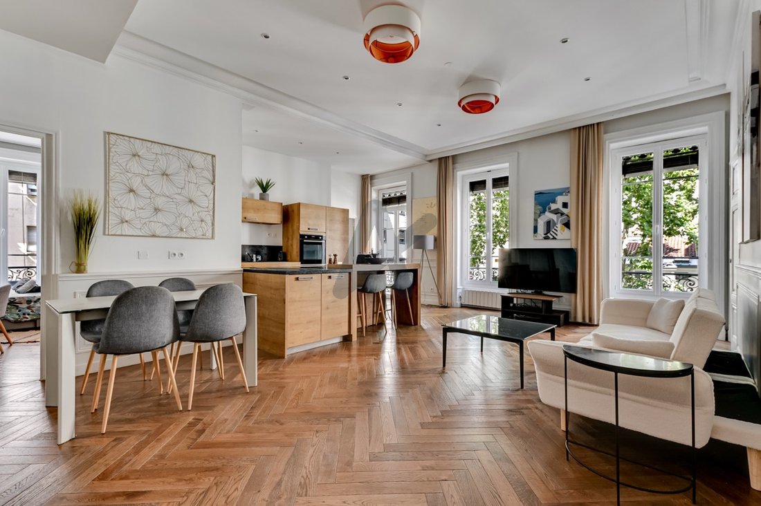 Apartment in Tête d'Or-Foch-Vitton, Lyon 6e Arrondissement, Lyon 3 - 18509224