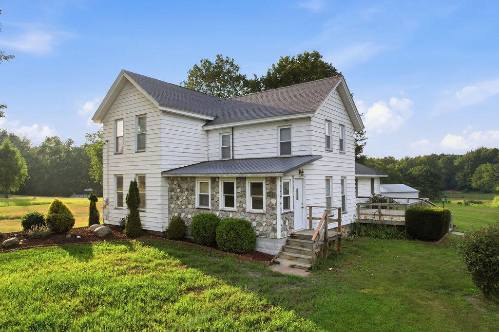 House in Fennville, Michigan, United States 3 - 18511048