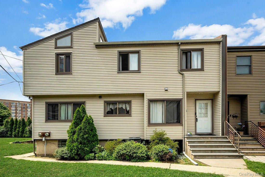 New Rochelle, New York, United States 1 - 18481679