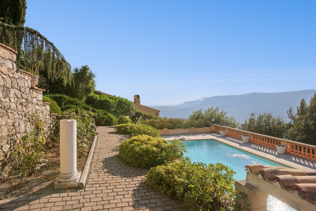 House in Aspremont, Provence-Alpes-Côte d'Azur, France 2 - 15998727