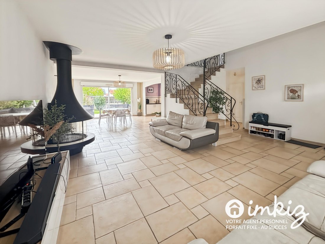 House in La Pyramide, Brunoy, France 4 - 18517304