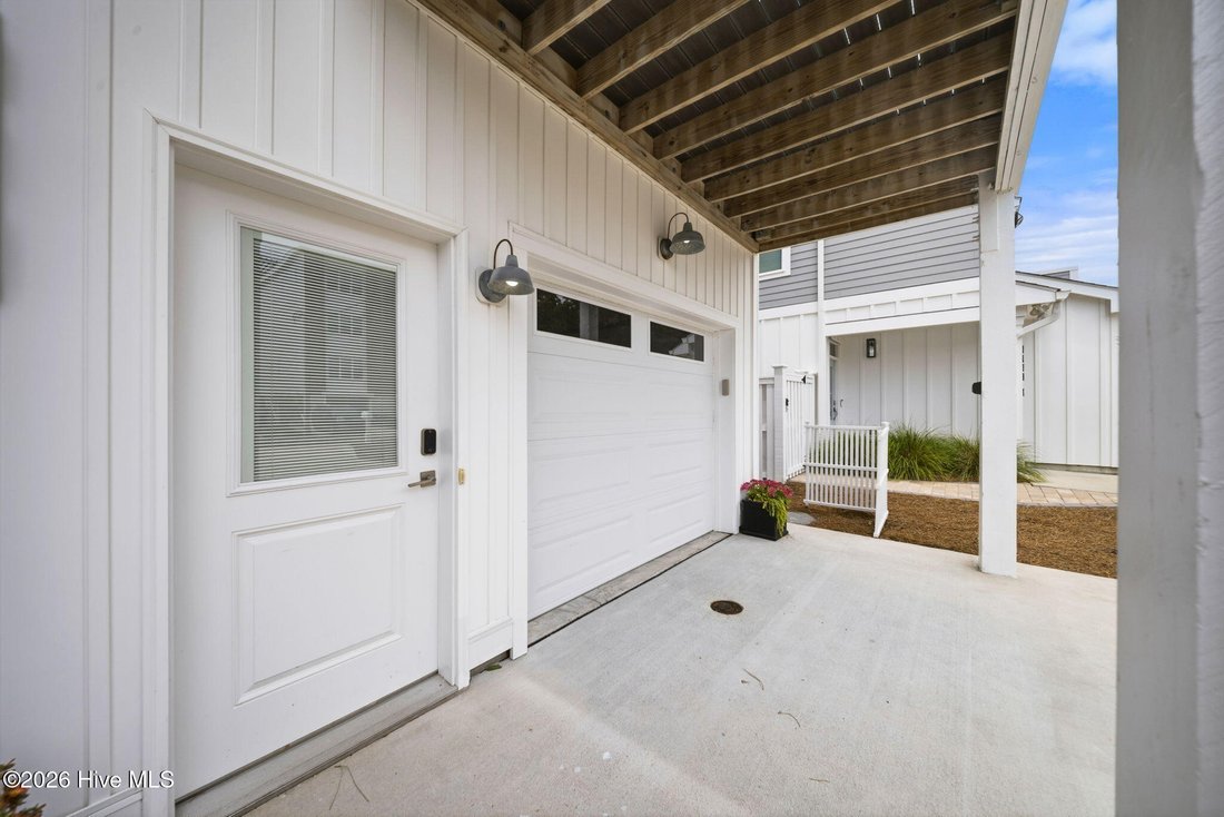 Townhouse in Carolina Beach, North Carolina, United States 4 - 18512192