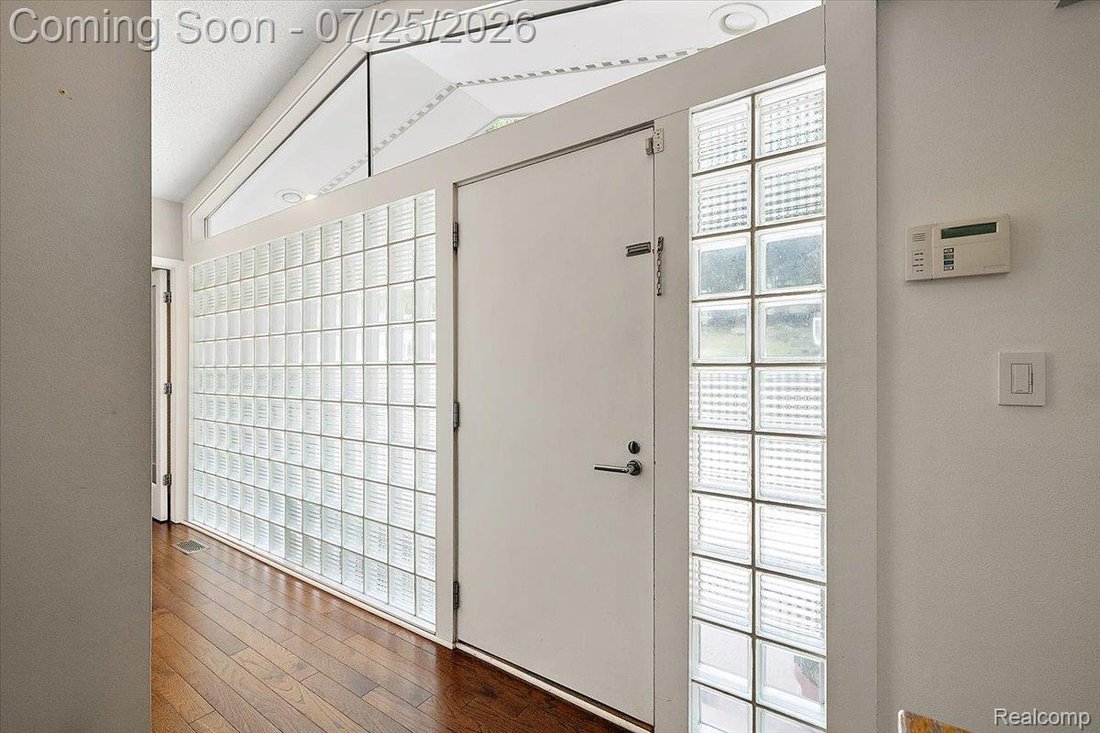 House in Farmington Hills, Michigan, United States 3 - 18515338