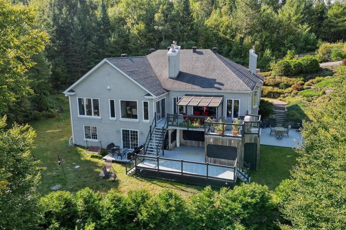 Casa en Sainte-Adèle, Quebec, Canadá 2 - 18513354
