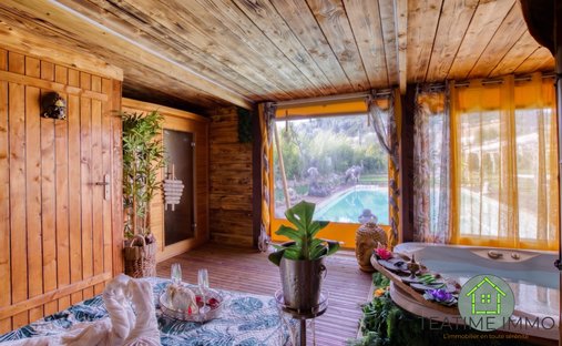 Villa in Solliès-Ville, Provence-Alpes-Côte d'Azur, France 1