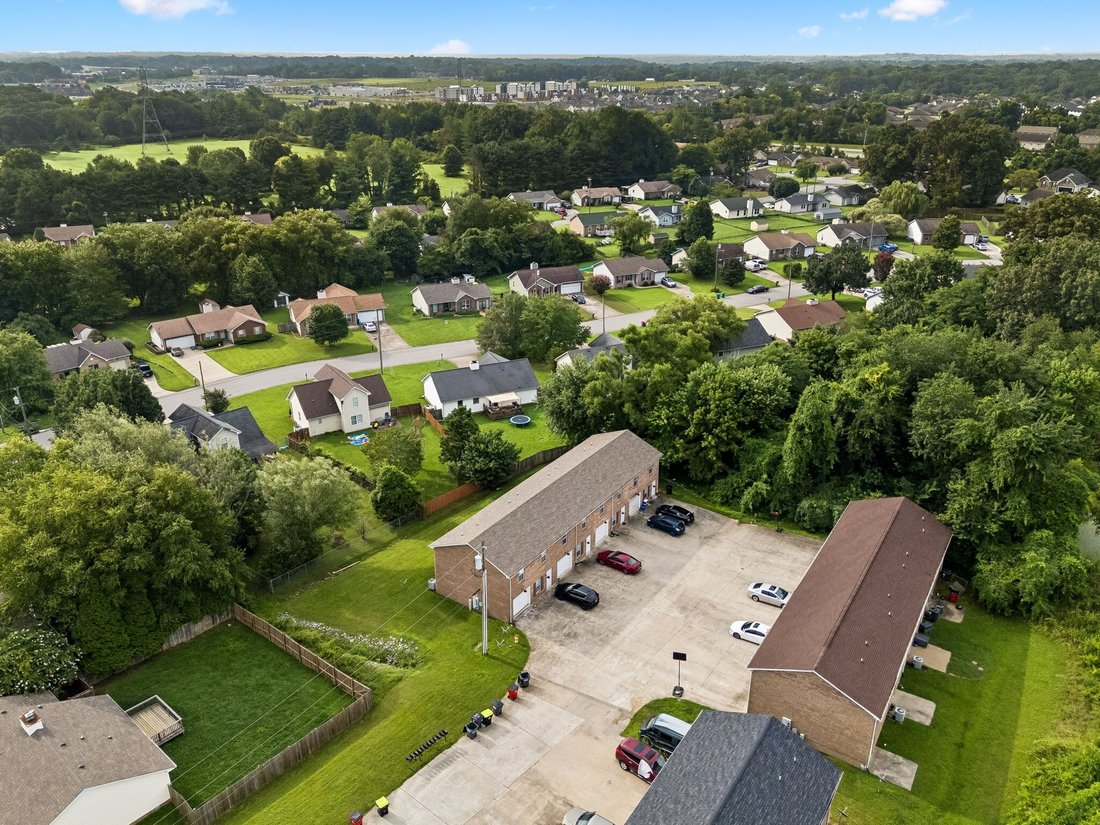 Clarksville, Tennessee, United States 4 - 18515172