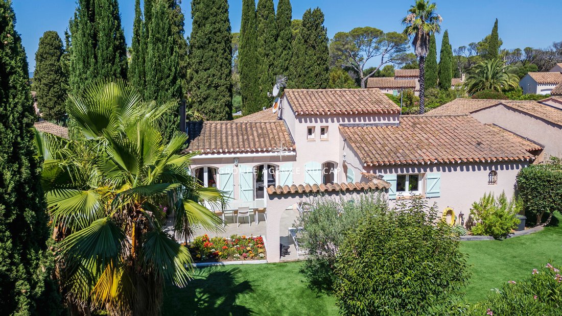 Villa in Le Dramont-Agay-Anthéor-Le Trayas, Saint-Raphaël, France 1 - 18513922