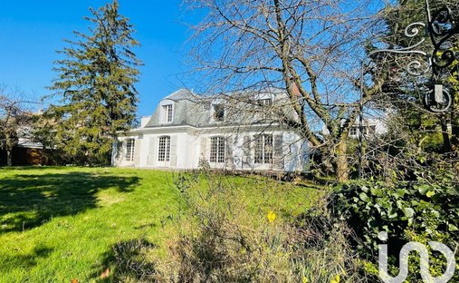House in Chennevieres-sur-Marne, Ile-de-France, France 1