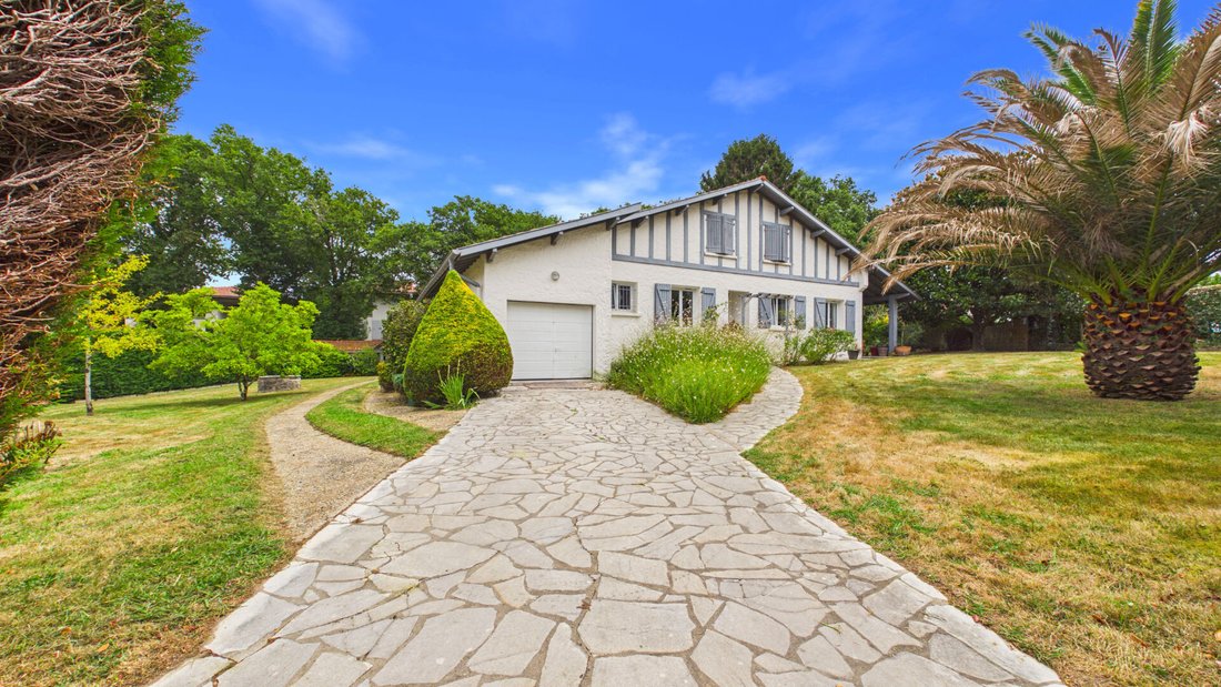 Villa in Anglet, Nouvelle-Aquitaine, France 1 - 18510267