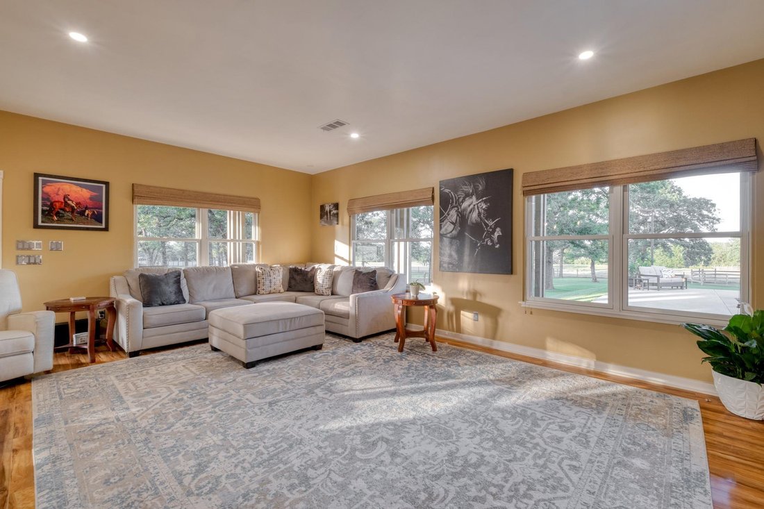 House in Lexington, Texas, United States 5 - 18508718