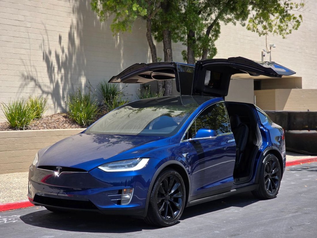 Suv in Roseville, CA, United States 5 - 18514158