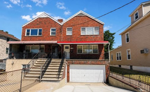 House in New York, New York, United States 1