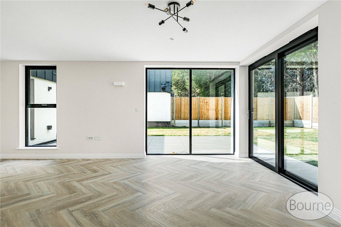 House in Kingfield, Woking, England 2 - 18517186