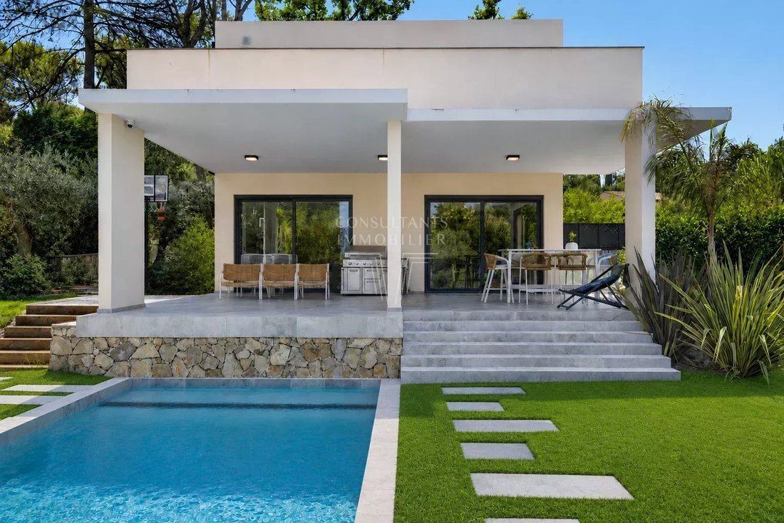 Villa in Valbonne, Provence-Alpes-Côte d'Azur, France 2 - 18508280