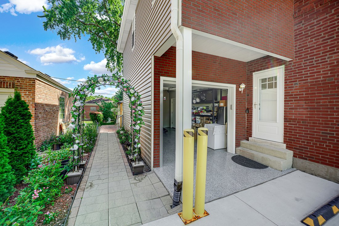House in Mount Prospect, Illinois, United States 5 - 18512037