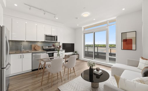 Condo in Whitby, Ontario, Canada 1