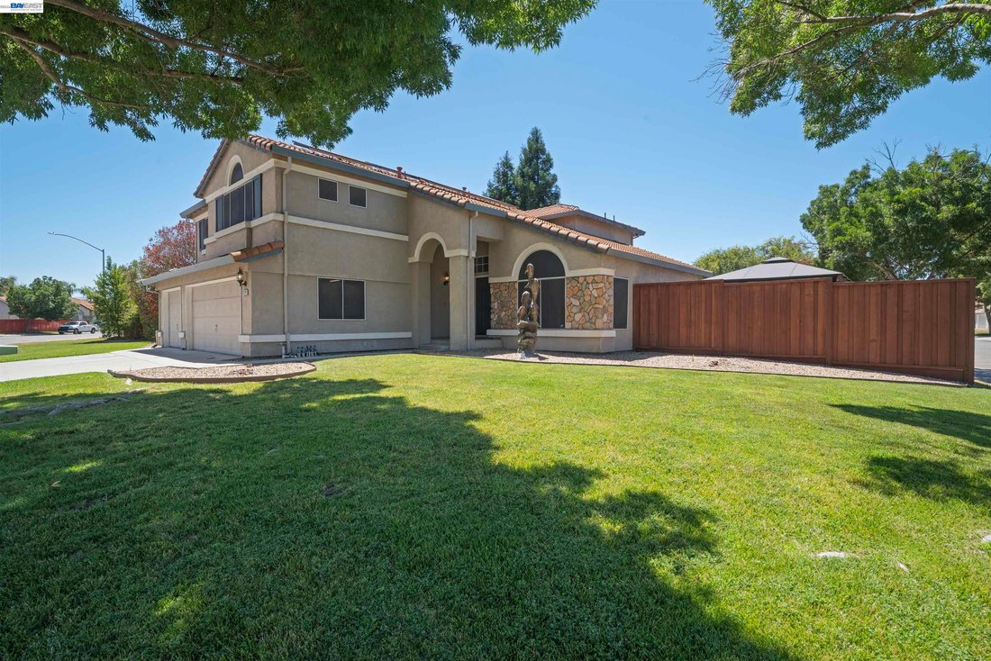House in Tracy, California, United States 3 - 18517343