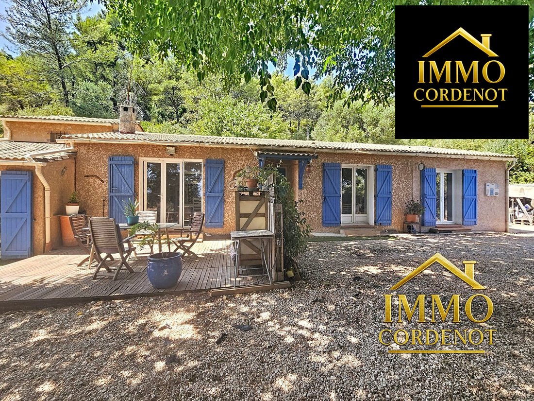 Villa in Le Village, Cuers, France 3 - 18514716